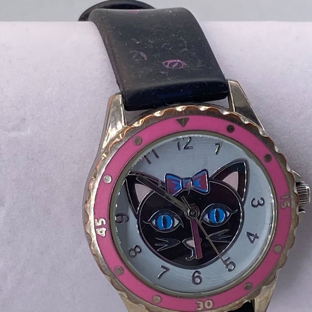 Lady  Accutime Watch Cat  Face Pink Metal Bezel Stainless Steel Snap Back